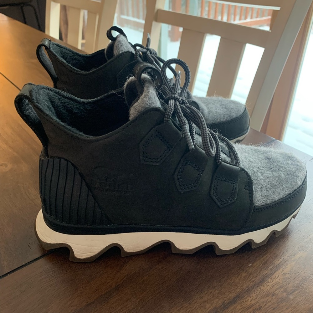 Sorrel kinetic waterproof sneaker